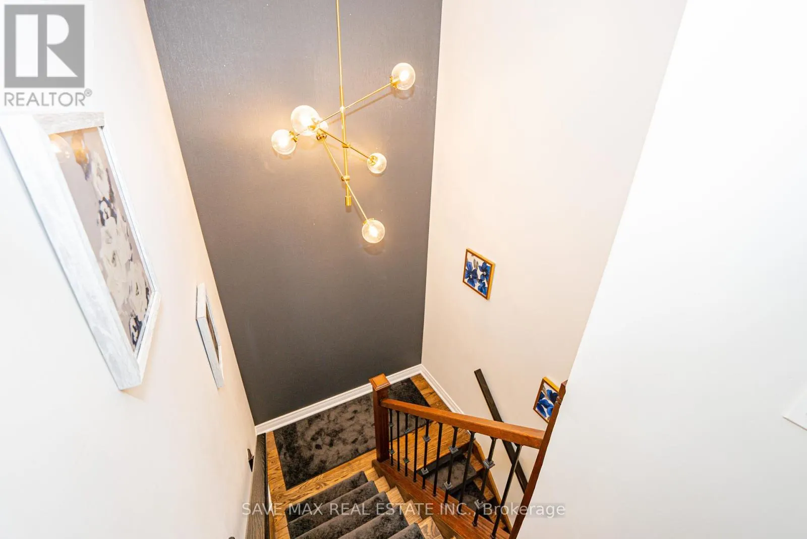 11 - 2848 KING STREET