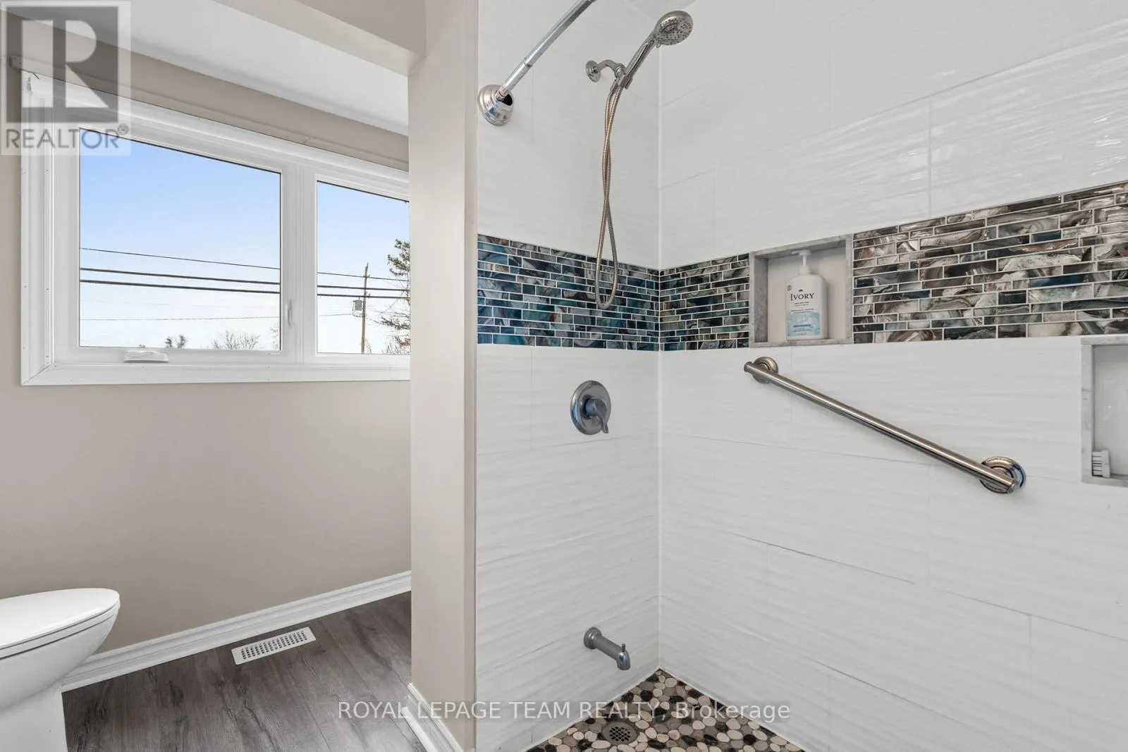 6481 RIDEAU VALLEY DRIVE N