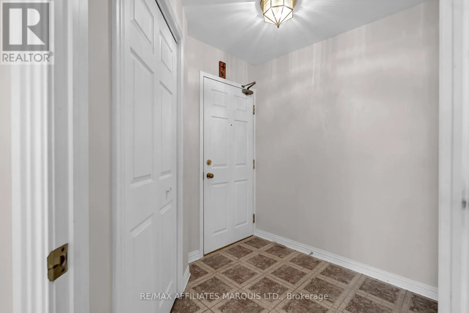 104 - 301 WATER STREET W