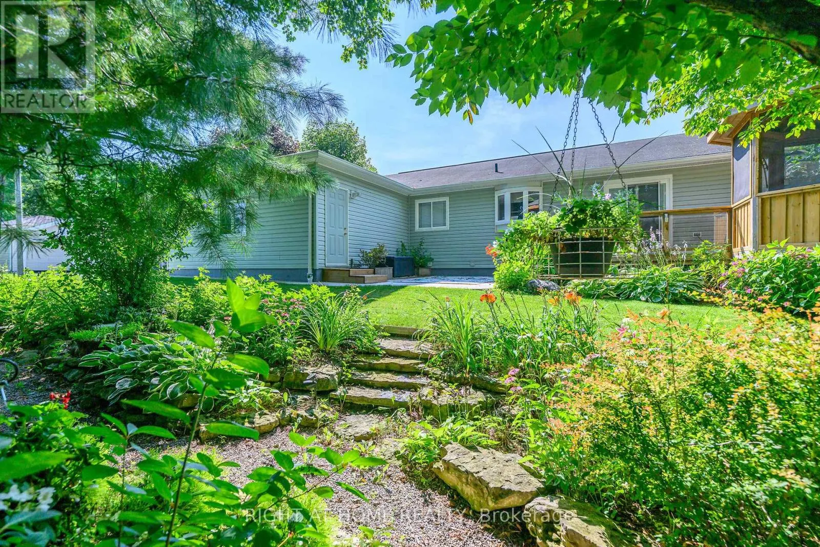 106 BUSHMILL CIRCLE