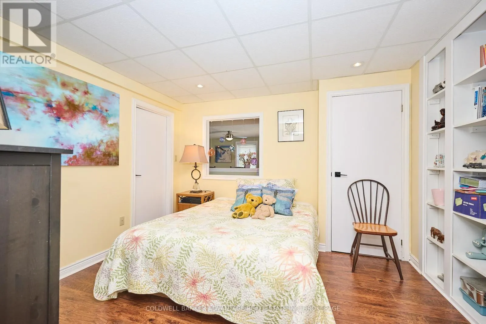 10572 LAKESHORE ROAD