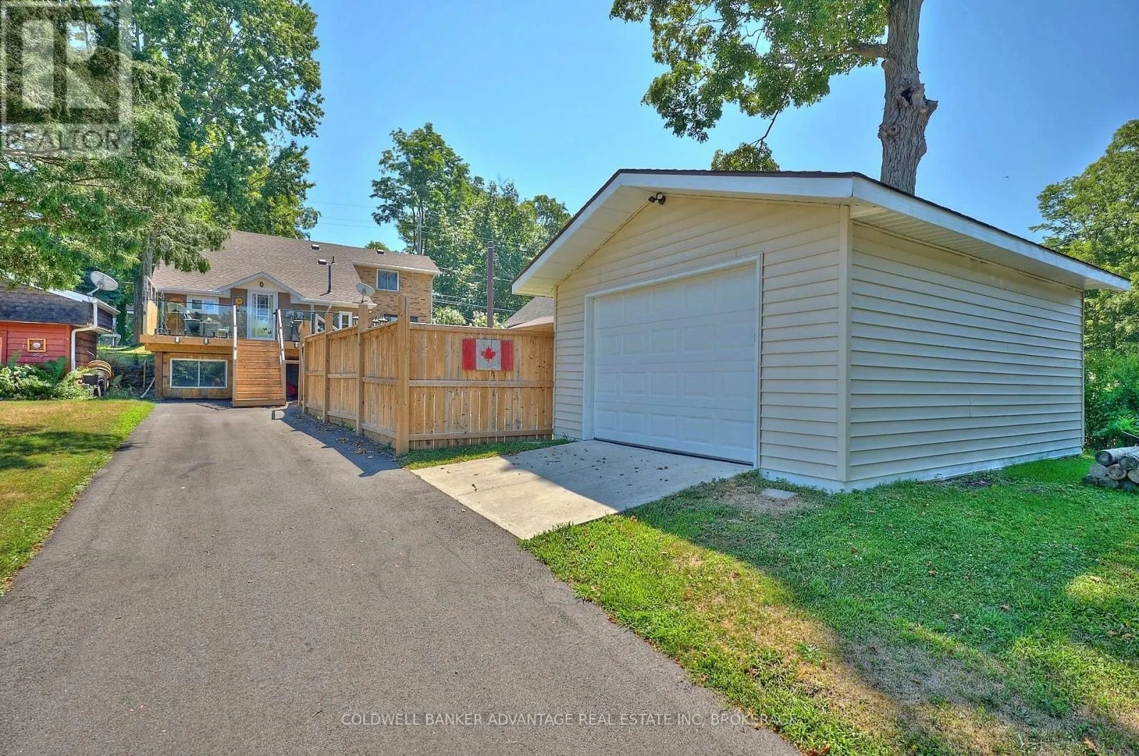 10572 LAKESHORE ROAD