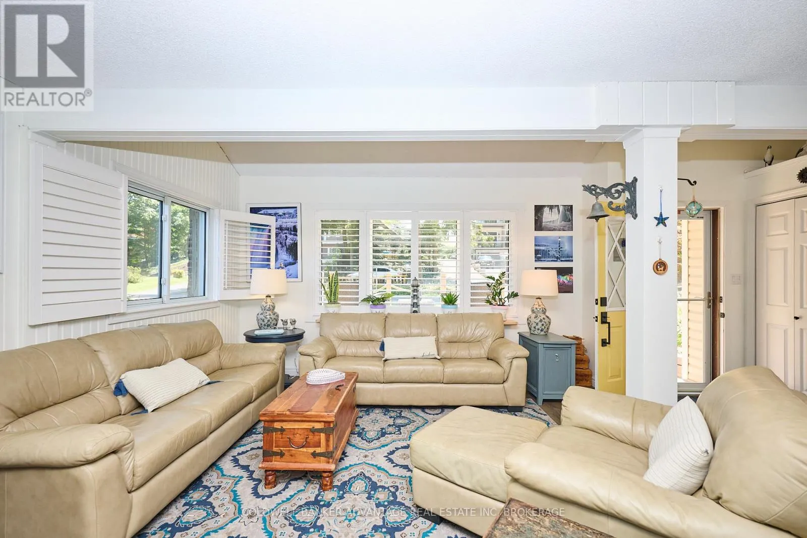 10572 LAKESHORE ROAD