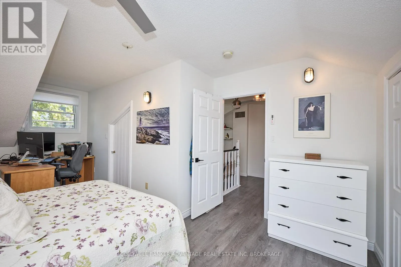 10572 LAKESHORE ROAD