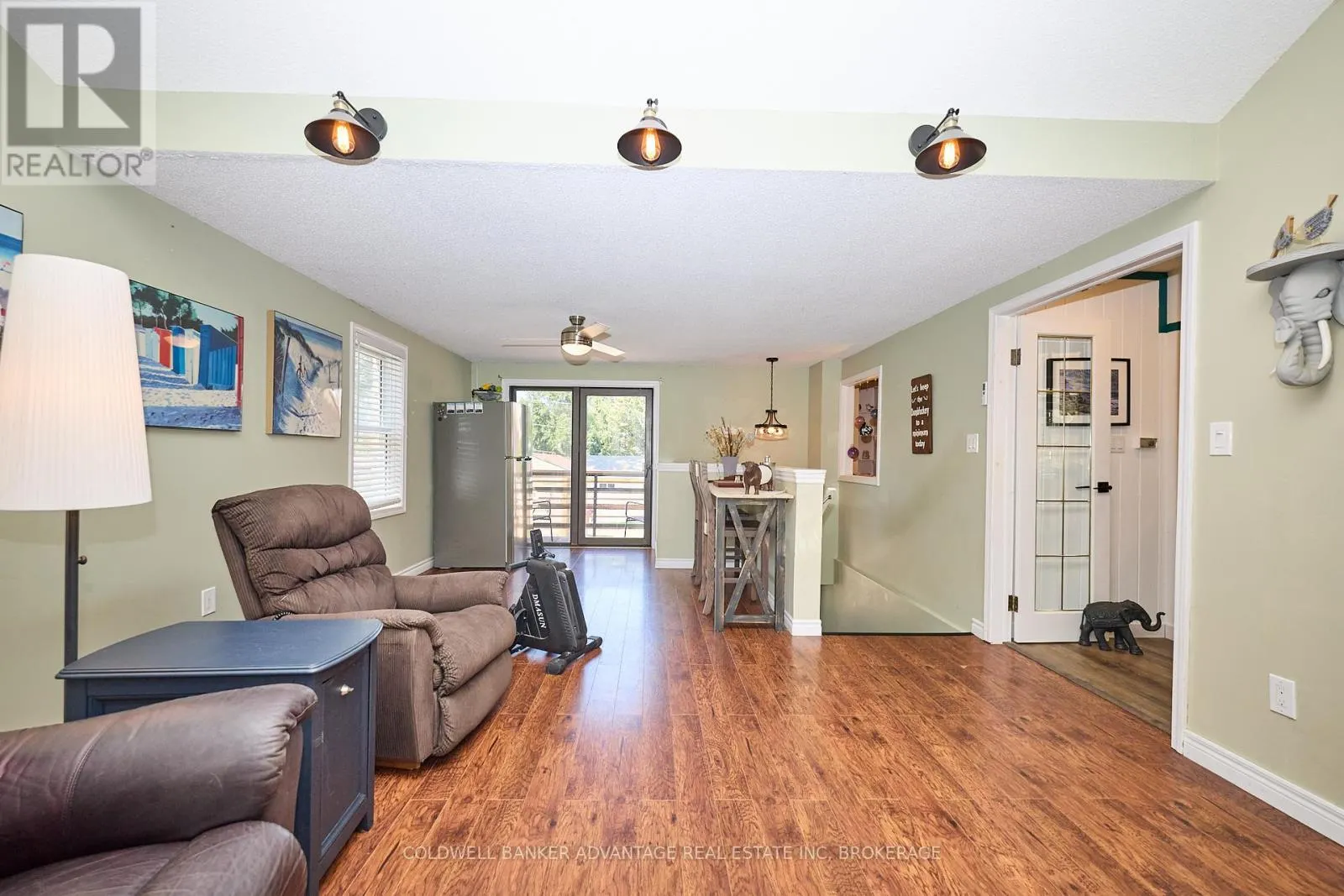 10572 LAKESHORE ROAD