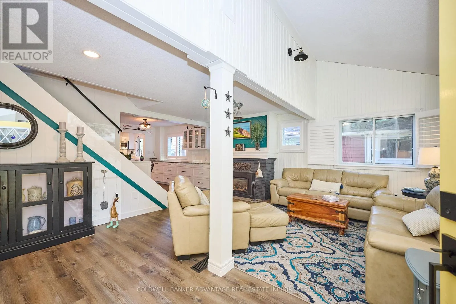 10572 LAKESHORE ROAD