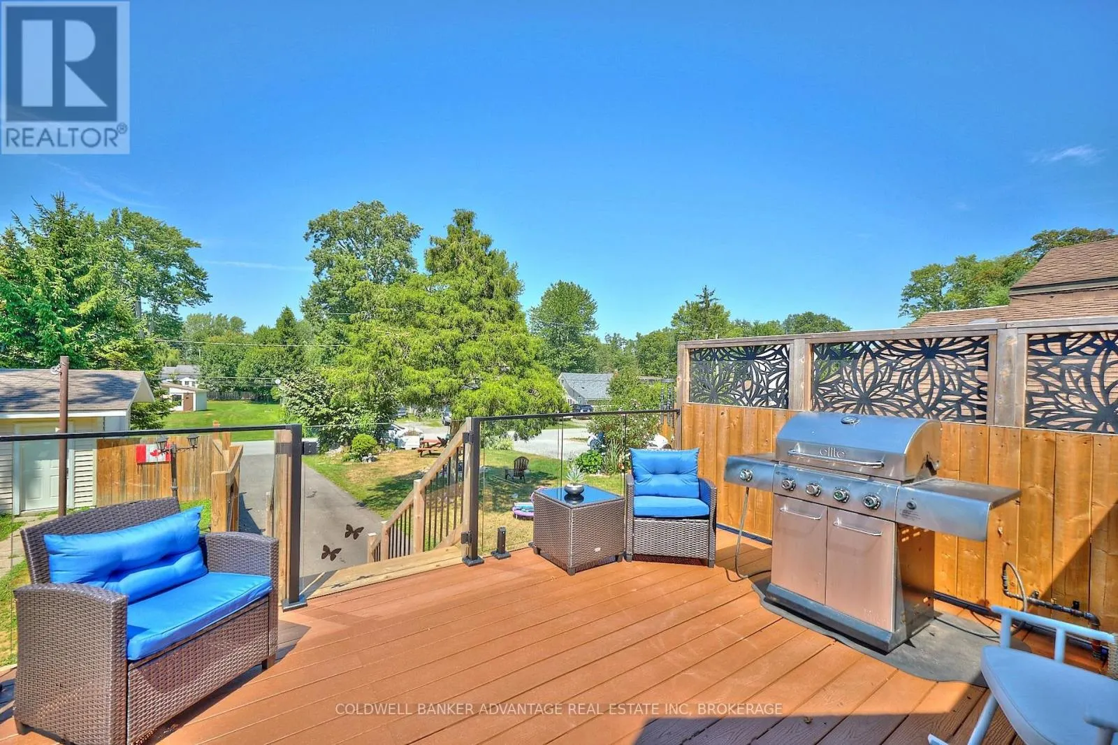 10572 LAKESHORE ROAD