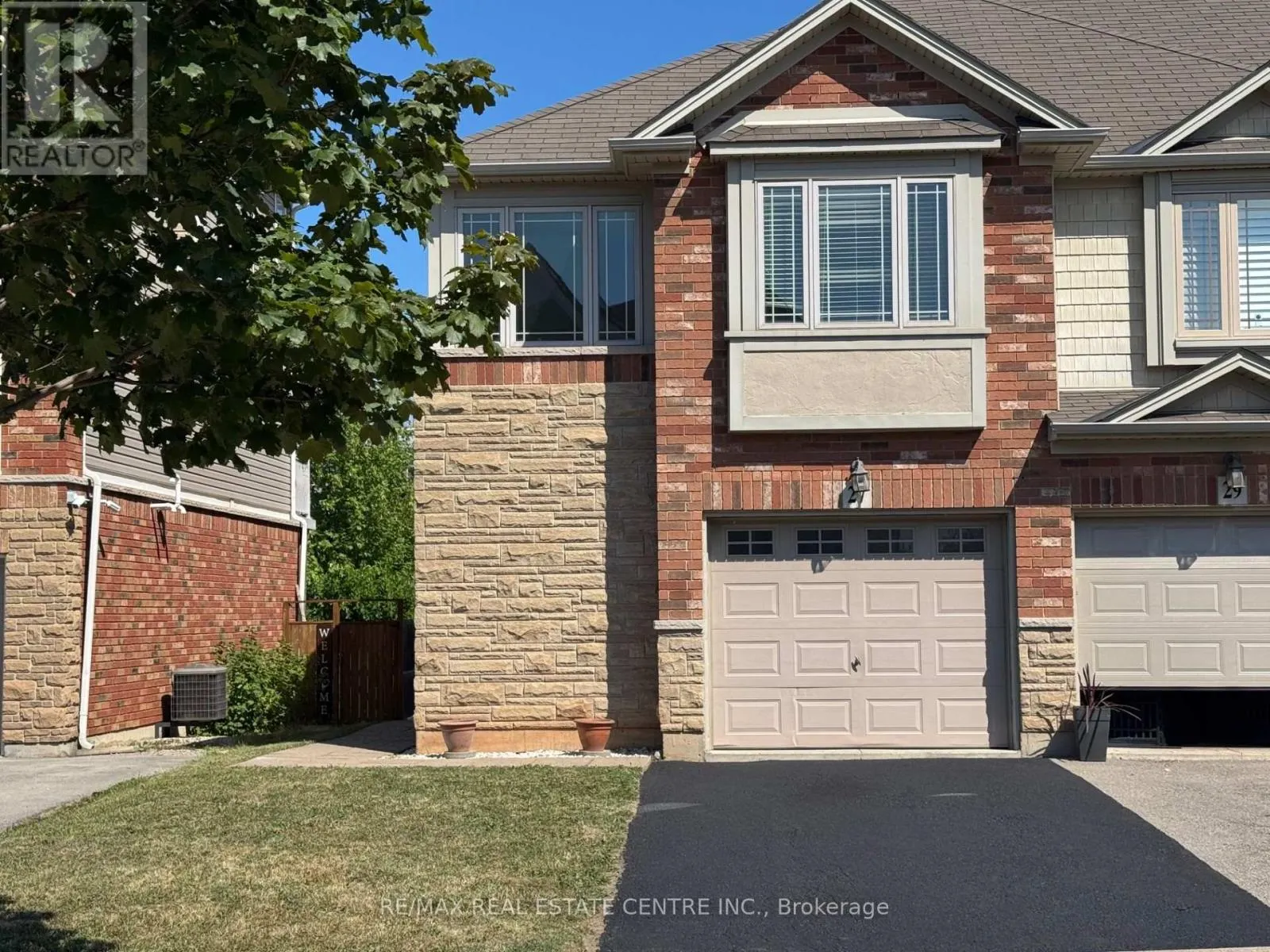 27 HEMLOCK WAY
