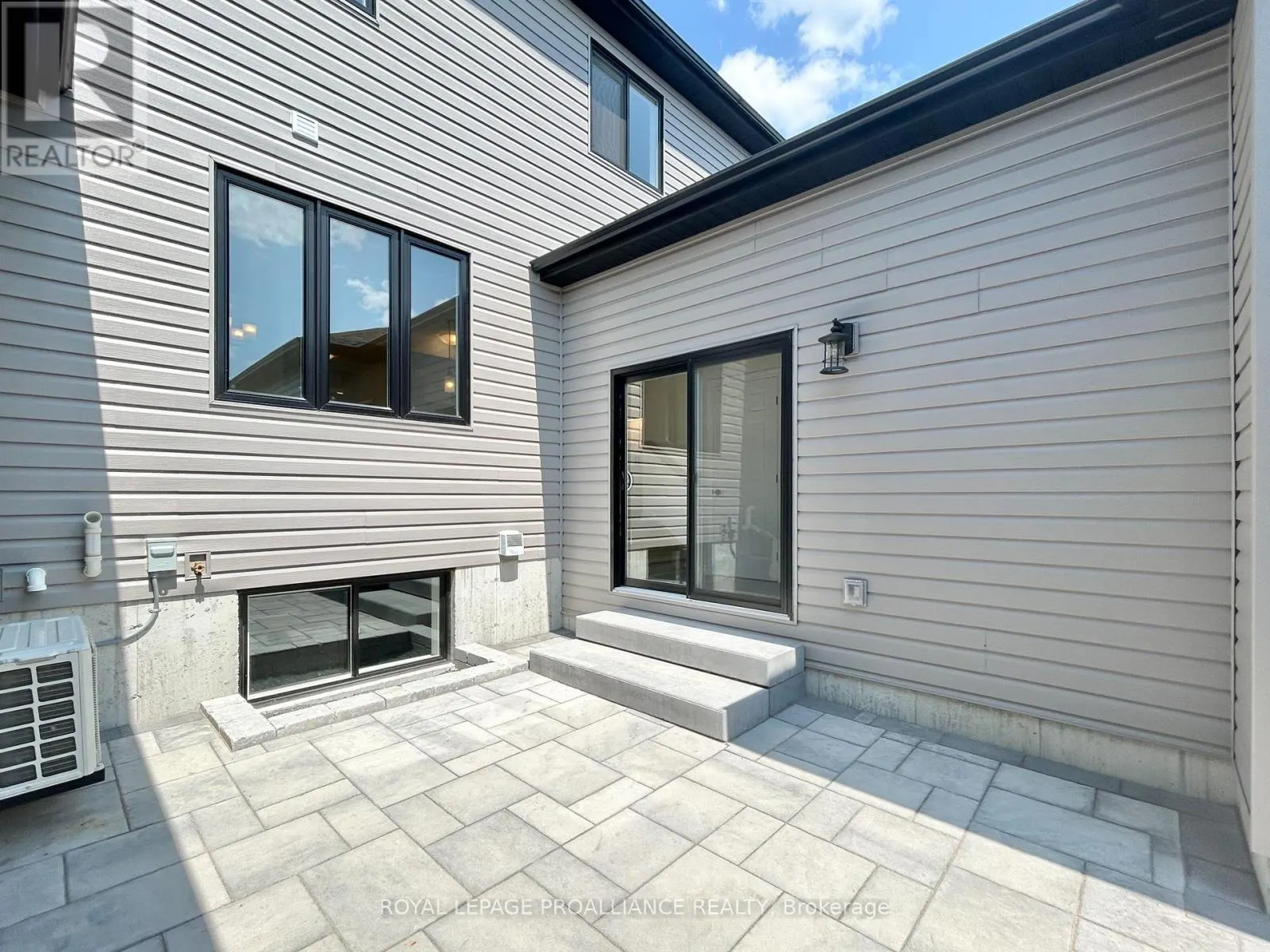 22 RIVERSTONE WAY