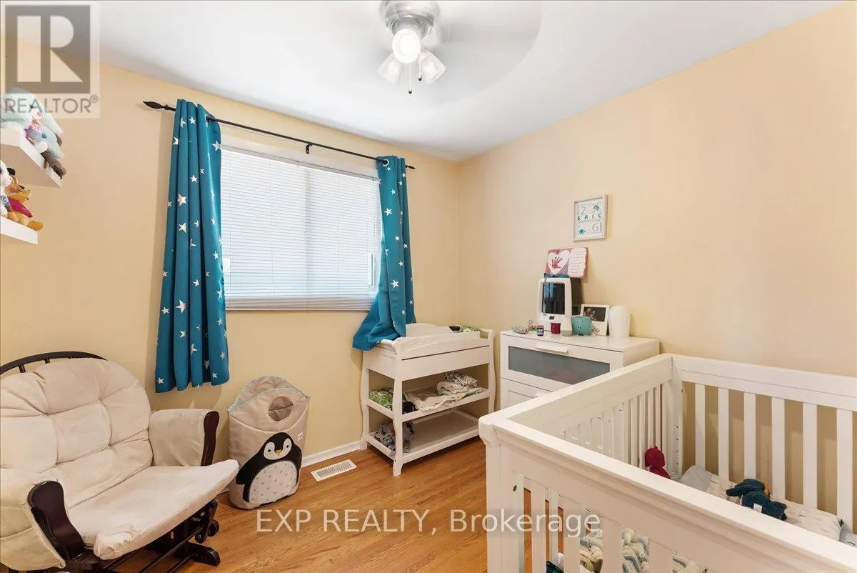 822 FOXE STREET
