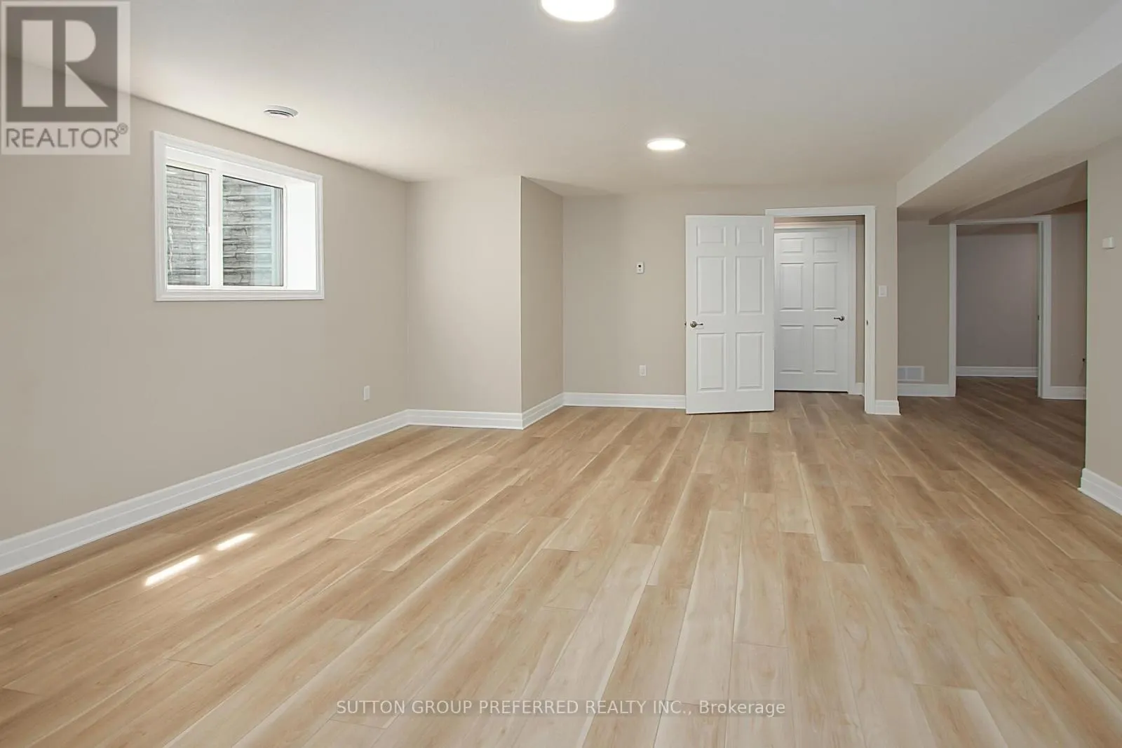 114 BARONS COURT
