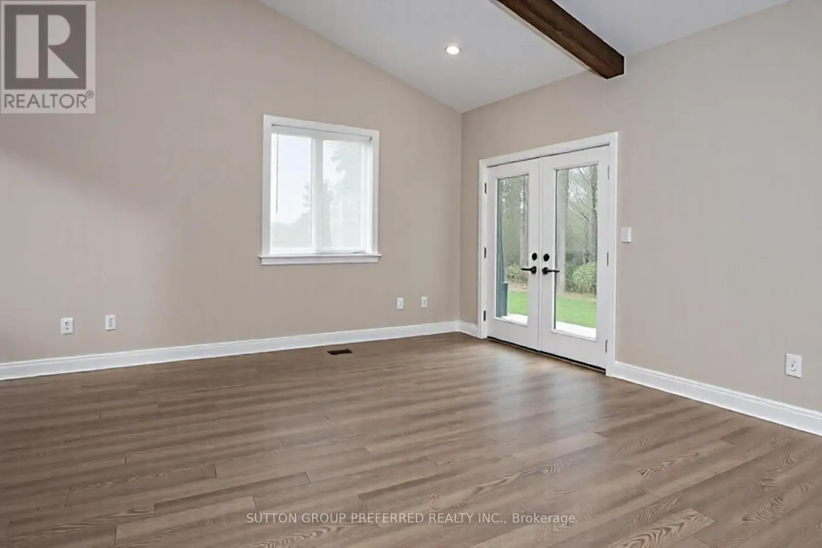 114 BARONS COURT