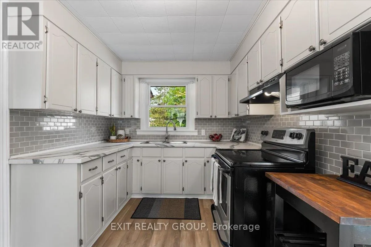 34 ORCHARD DRIVE
