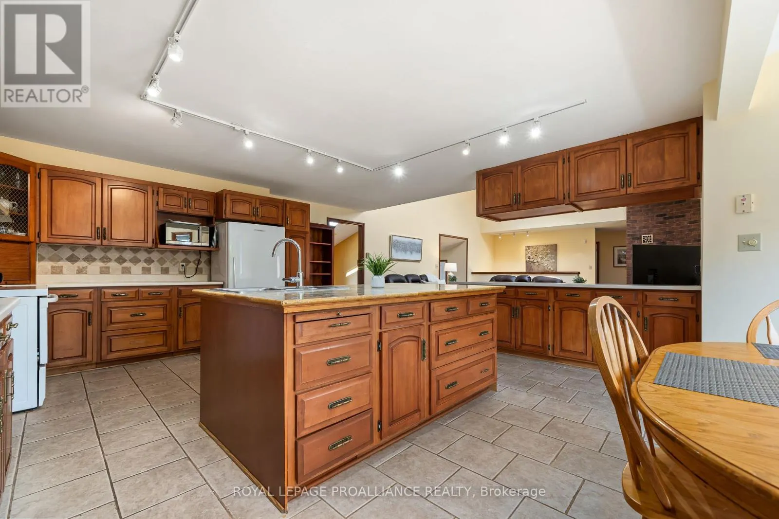 7 BRINTNELL BOULEVARD