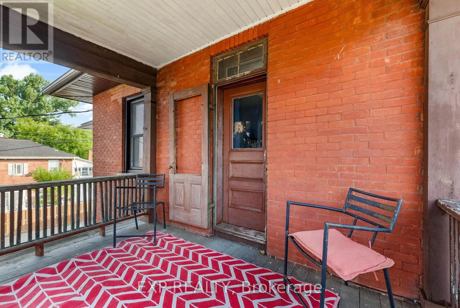 48 HALL AVENUE E