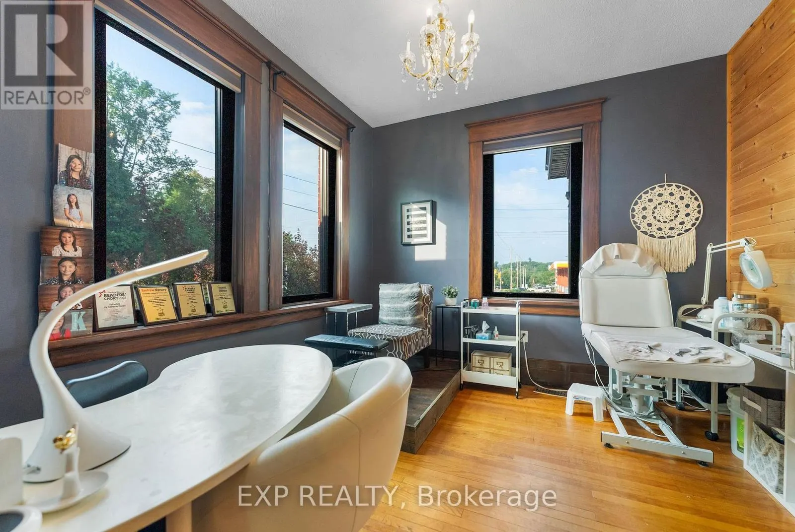 48 HALL AVENUE E