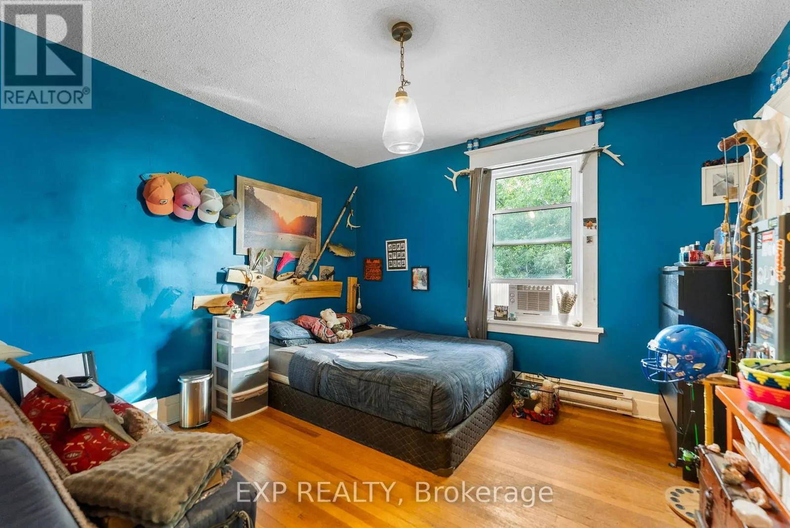 48 HALL AVENUE E