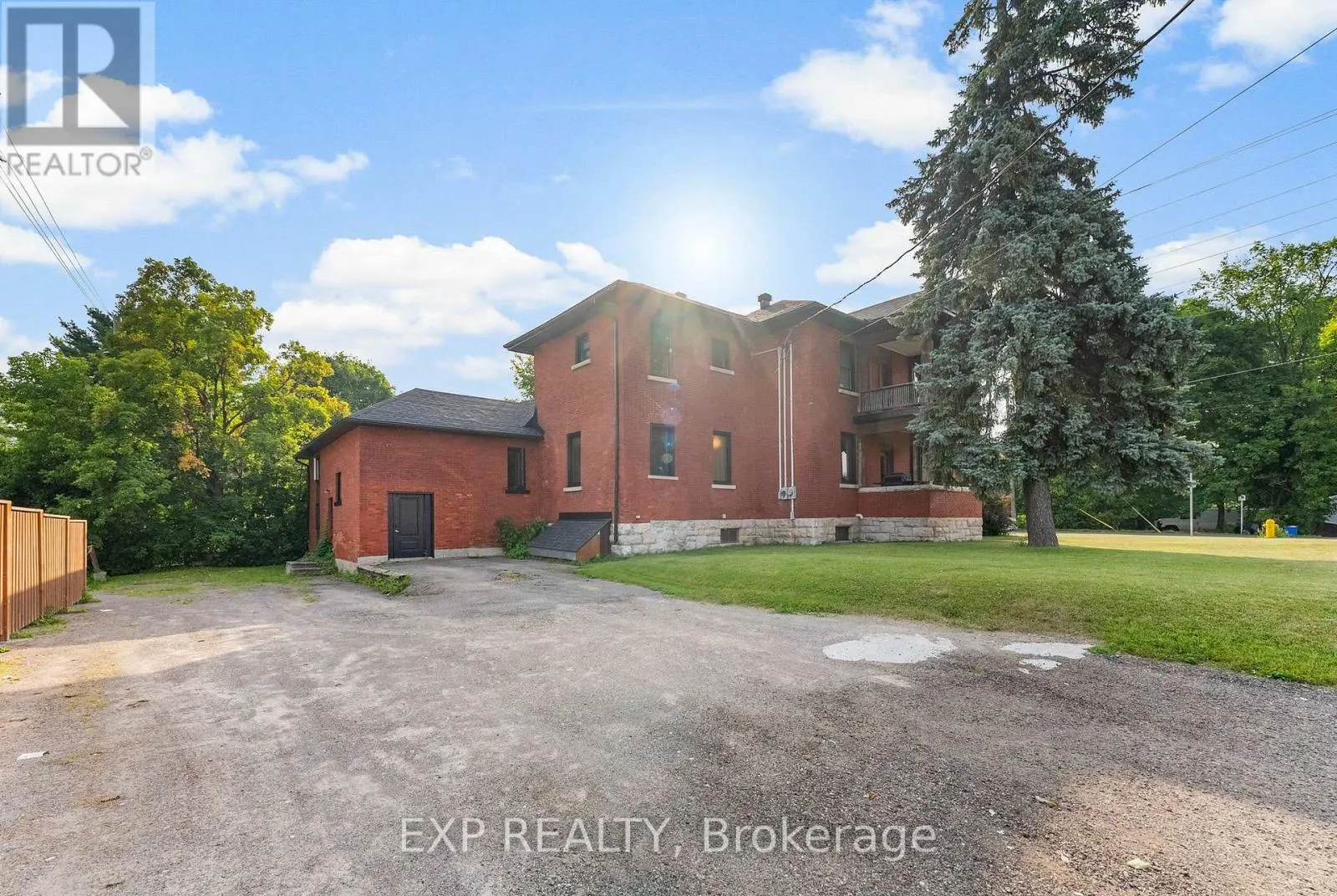 48 HALL AVENUE E