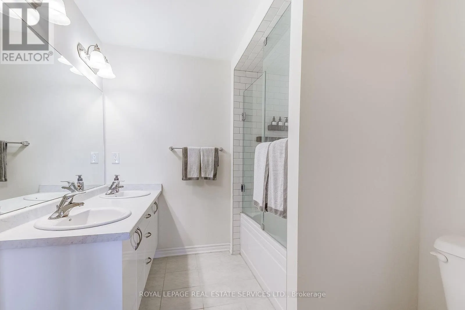14 - 305 GARNER ROAD W