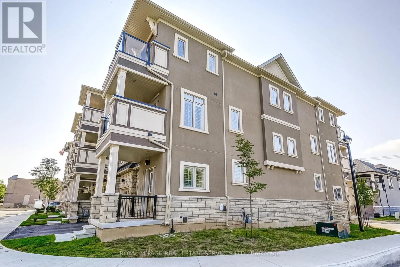 14 - 305 GARNER ROAD W