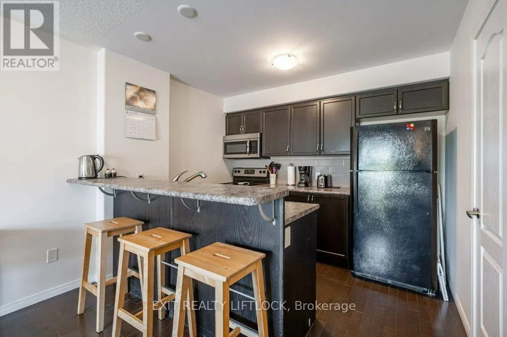 303 - 312 SPILLSBURY DRIVE, #303