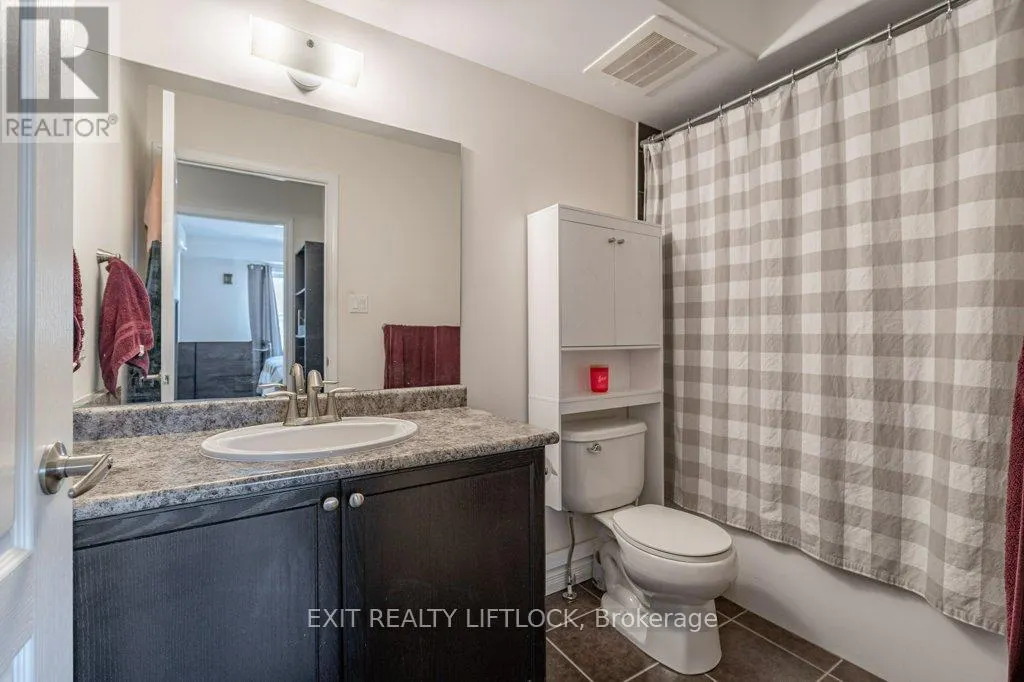 303 - 312 SPILLSBURY DRIVE, #303