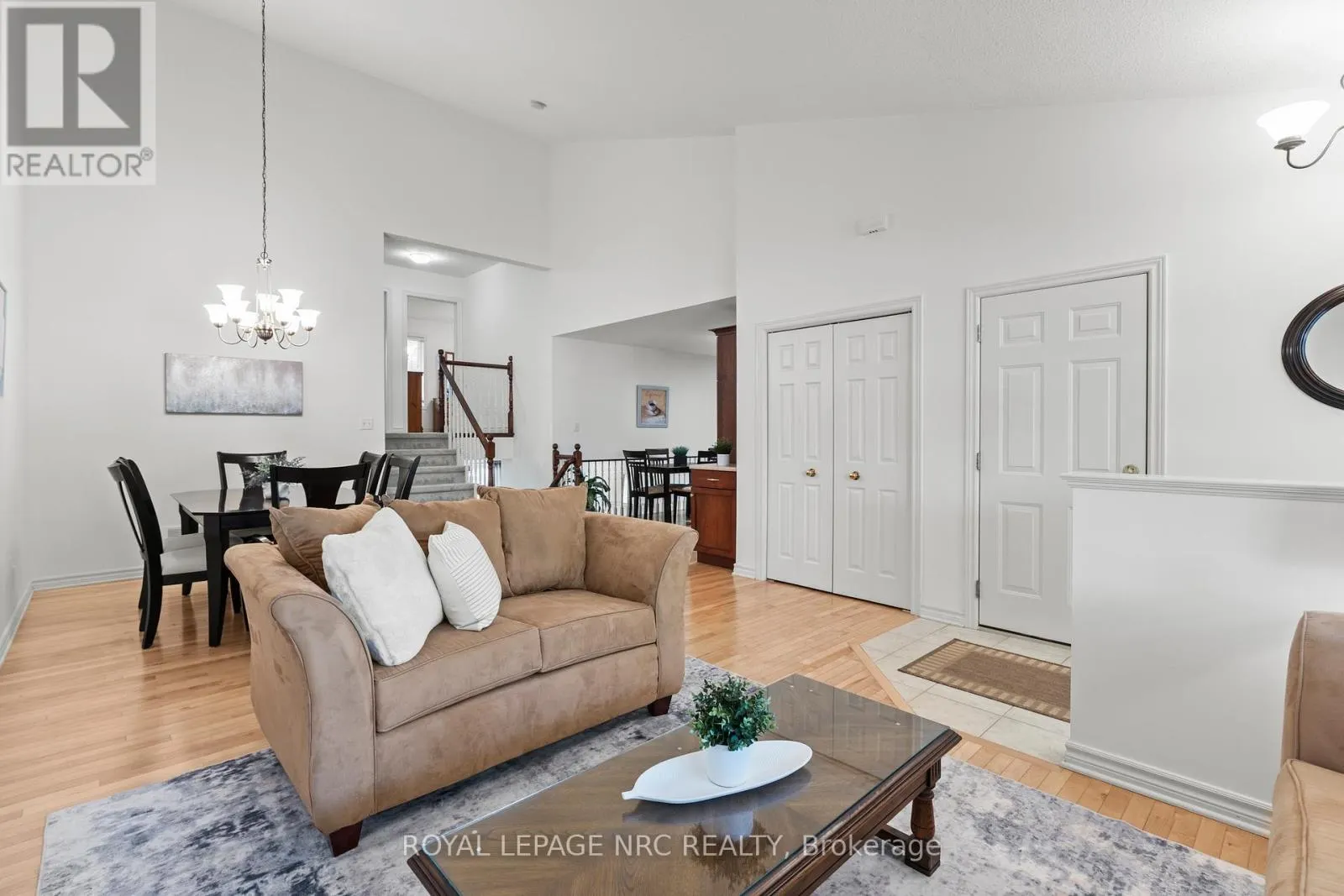 14 HOPE AVENUE W