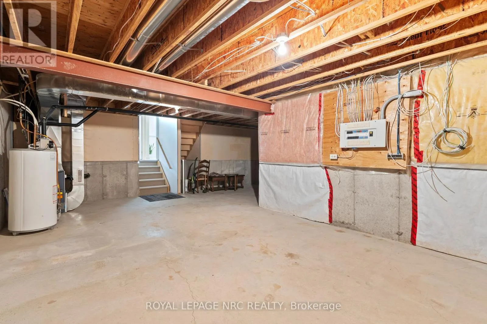 14 HOPE AVENUE W
