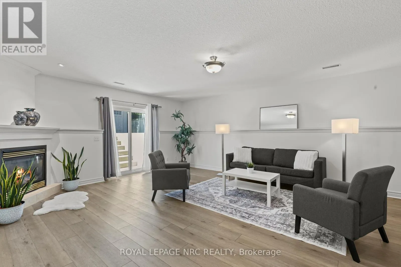14 HOPE AVENUE W