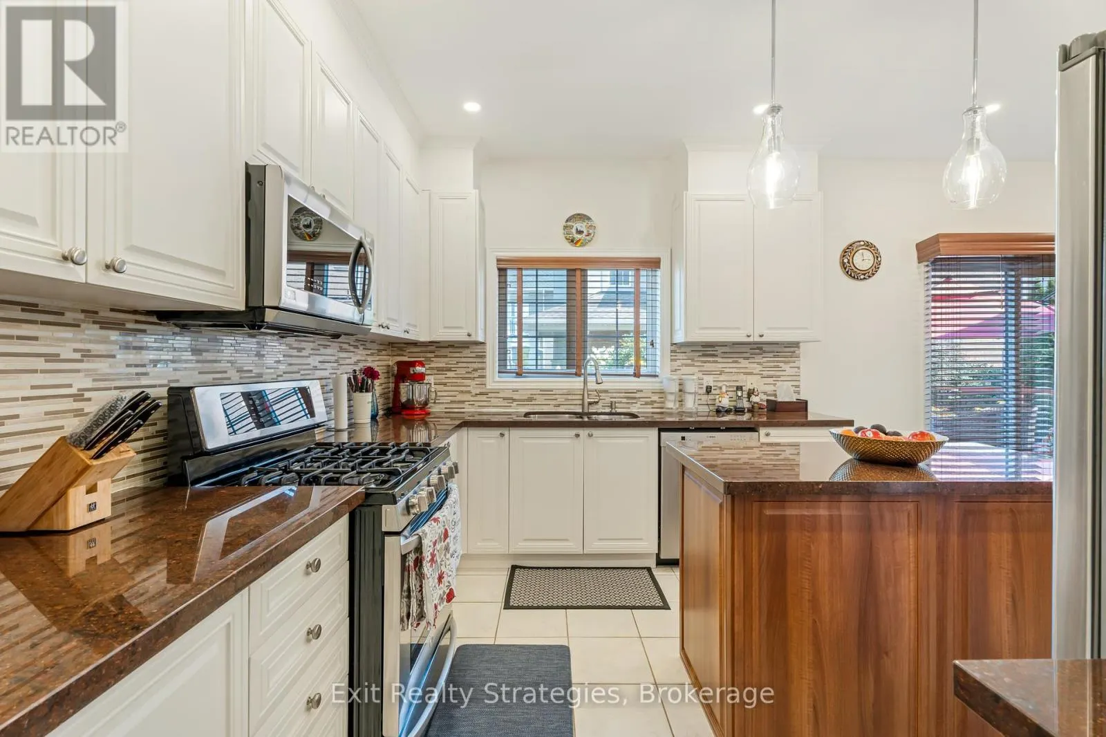 100 SPRINGSTEAD AVENUE