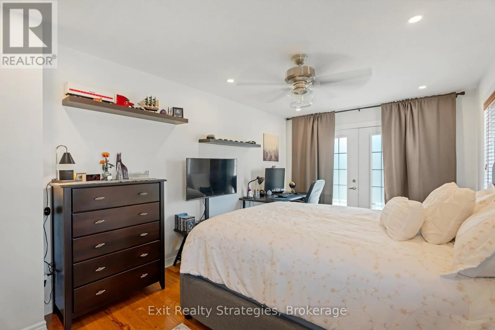100 SPRINGSTEAD AVENUE