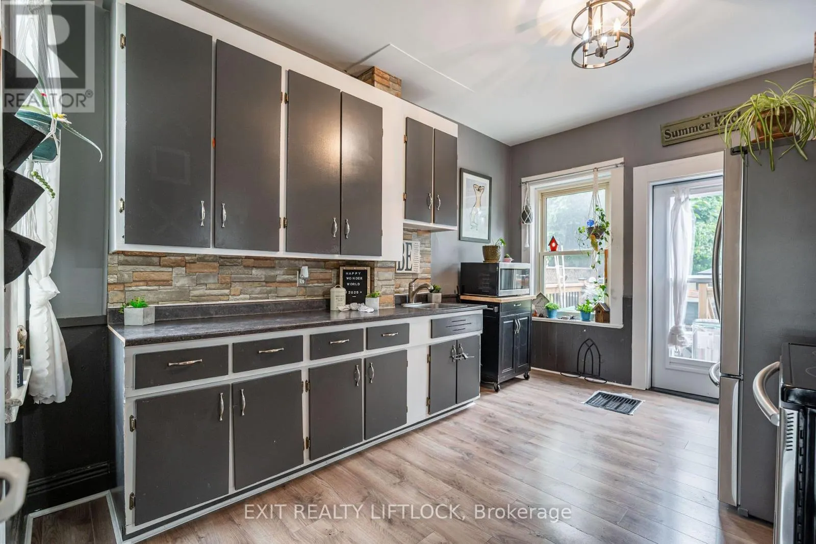 468 CAMBRIDGE STREET