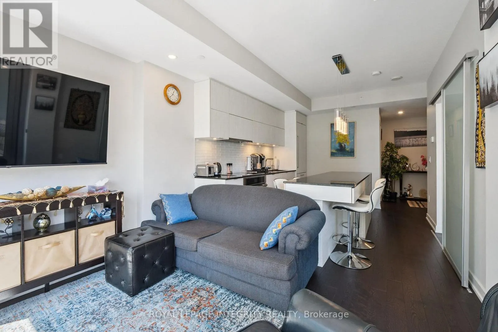 1409 - 101 QUEEN STREET