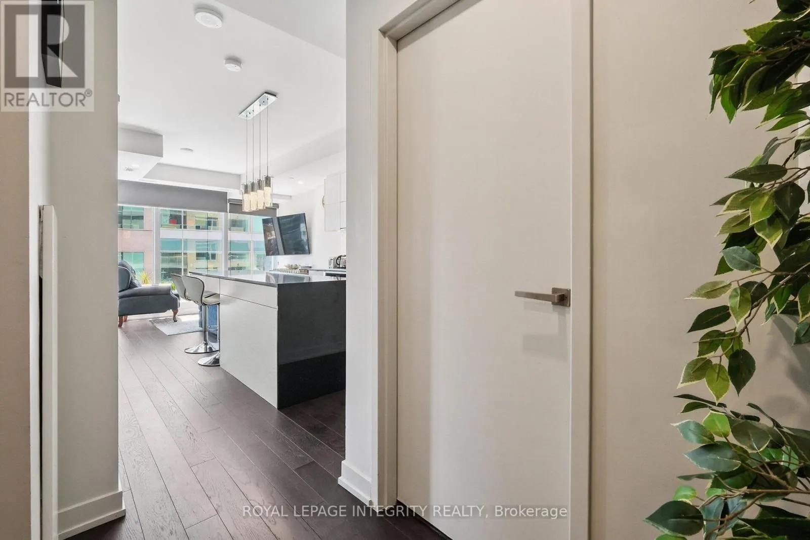 1409 - 101 QUEEN STREET
