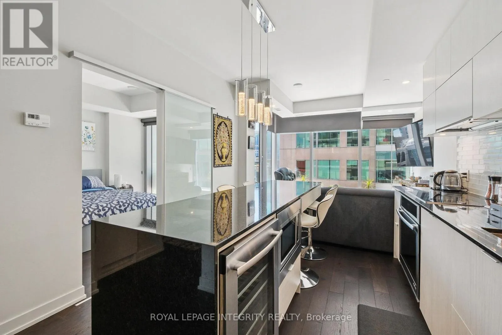 1409 - 101 QUEEN STREET