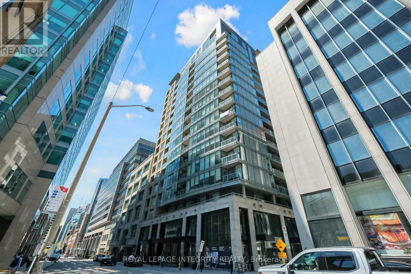 1409 - 101 QUEEN STREET