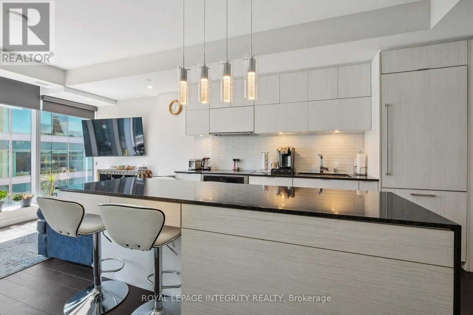 1409 - 101 QUEEN STREET