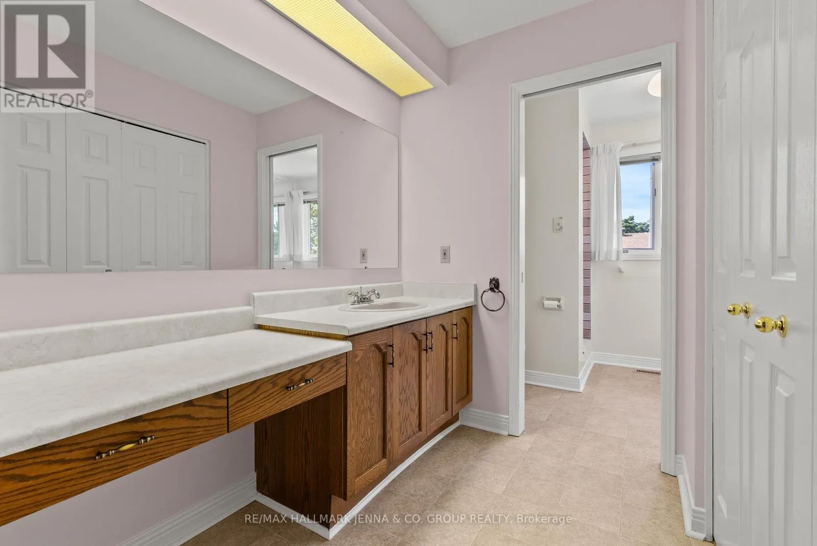 28 PINE BLUFF TRAIL