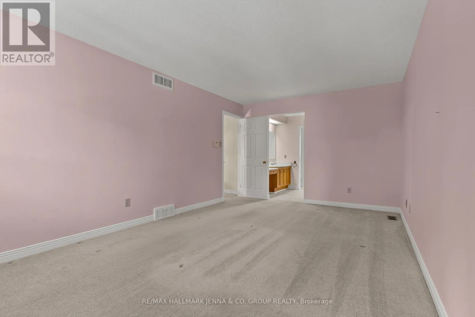 28 PINE BLUFF TRAIL