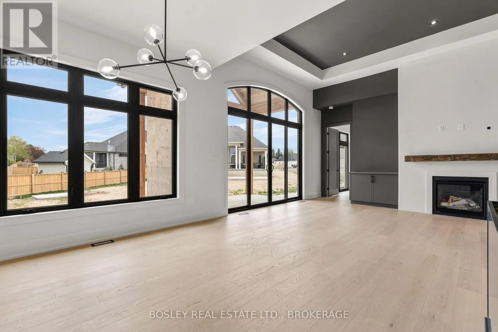 9 OAKLEY DRIVE