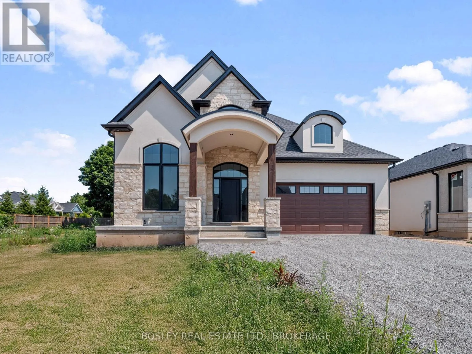 9 OAKLEY DRIVE