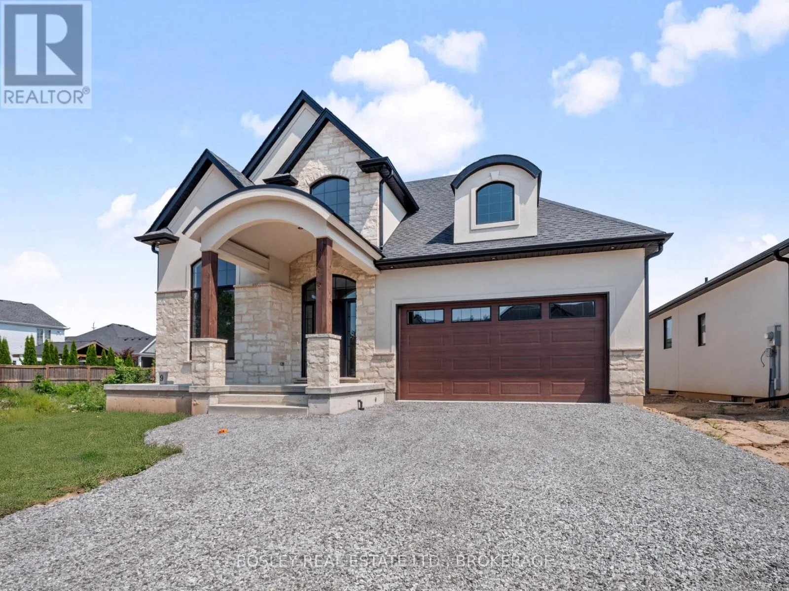 9 OAKLEY DRIVE