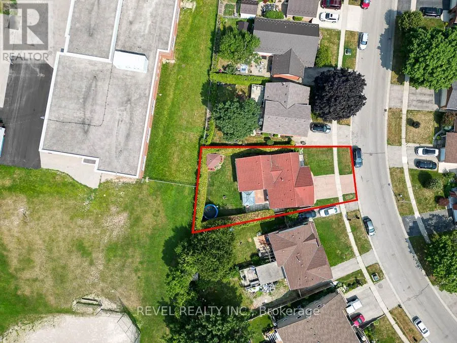 432 MANITOBA ROAD