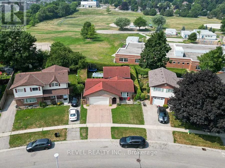 432 MANITOBA ROAD