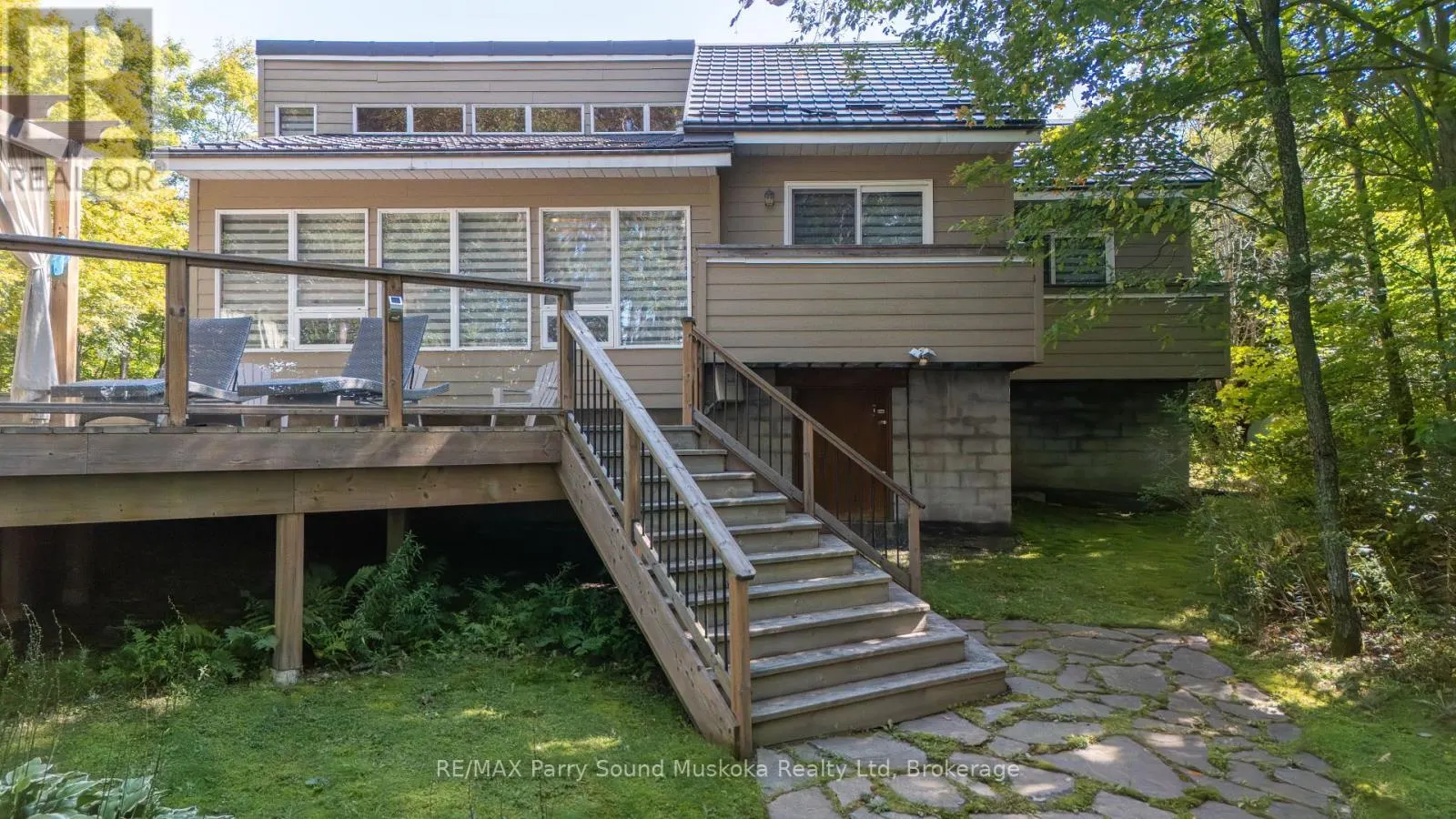 587 CENTRE ROAD