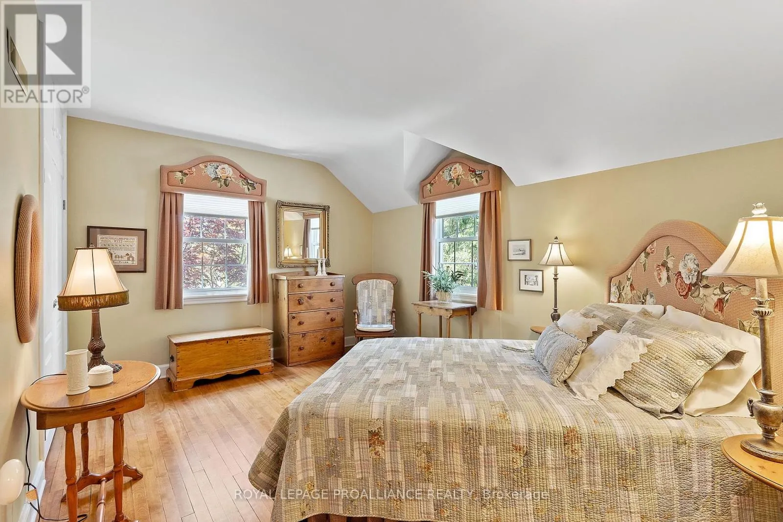27 COCHRANE DRIVE