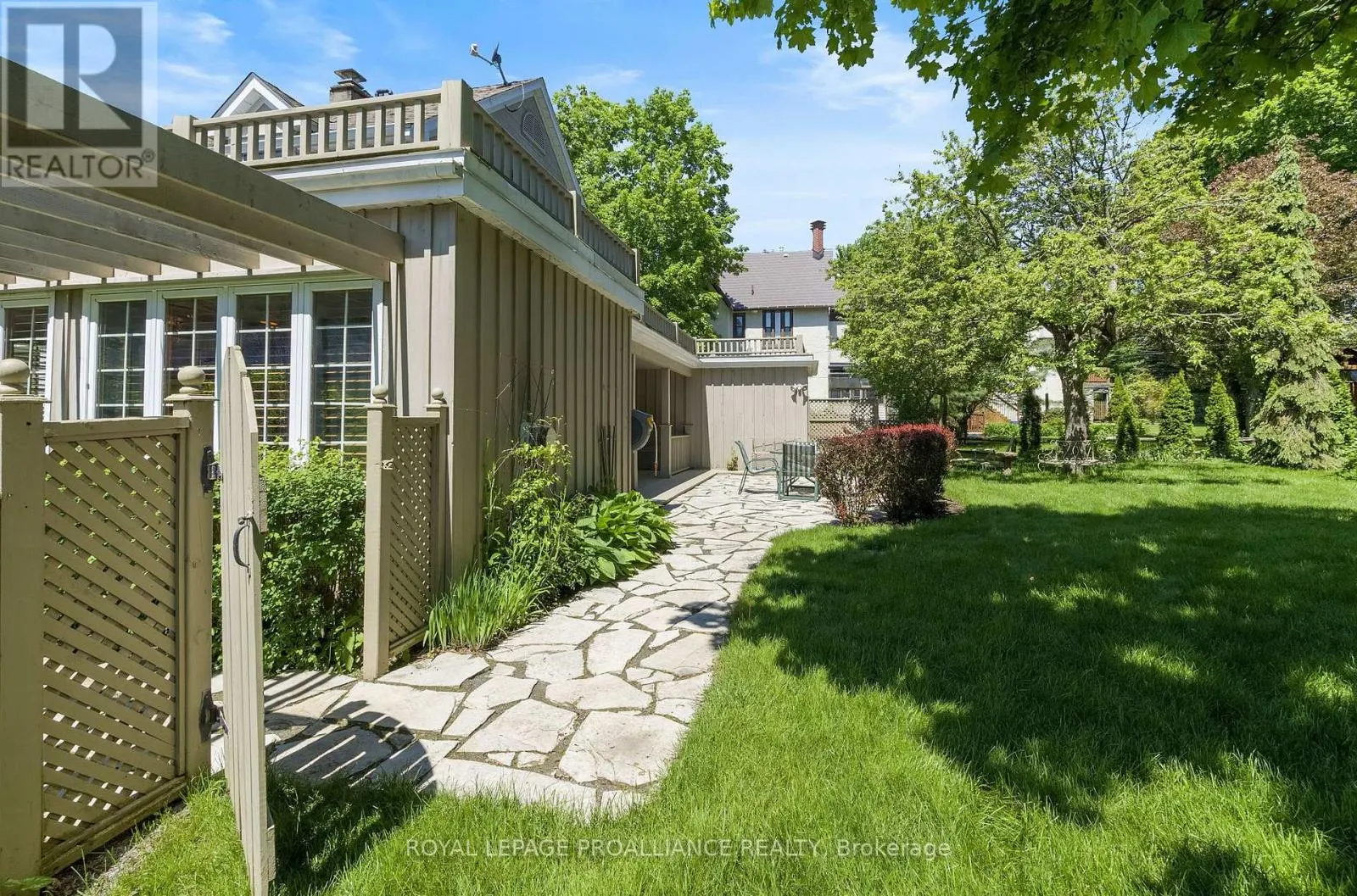27 COCHRANE DRIVE