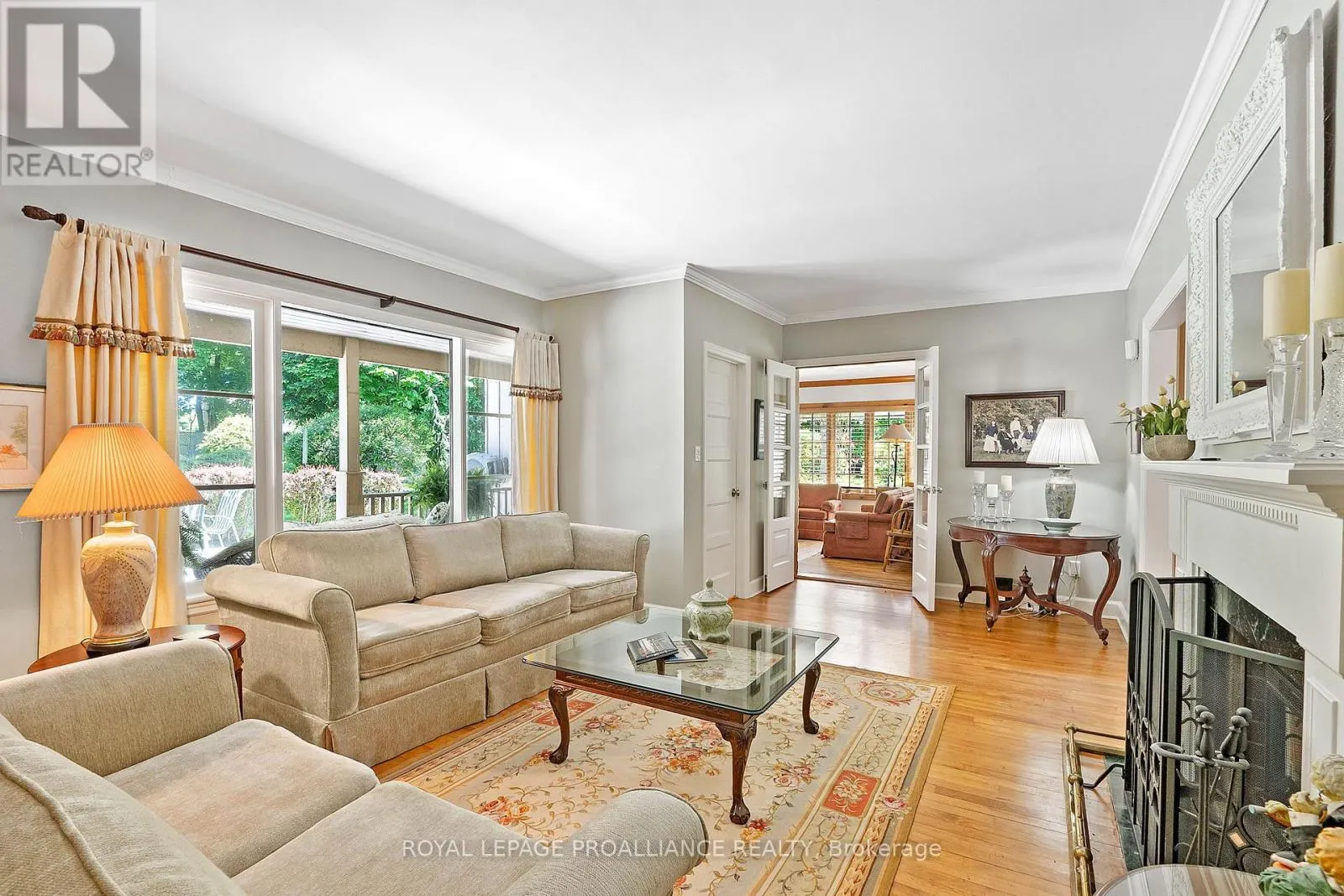 27 COCHRANE DRIVE