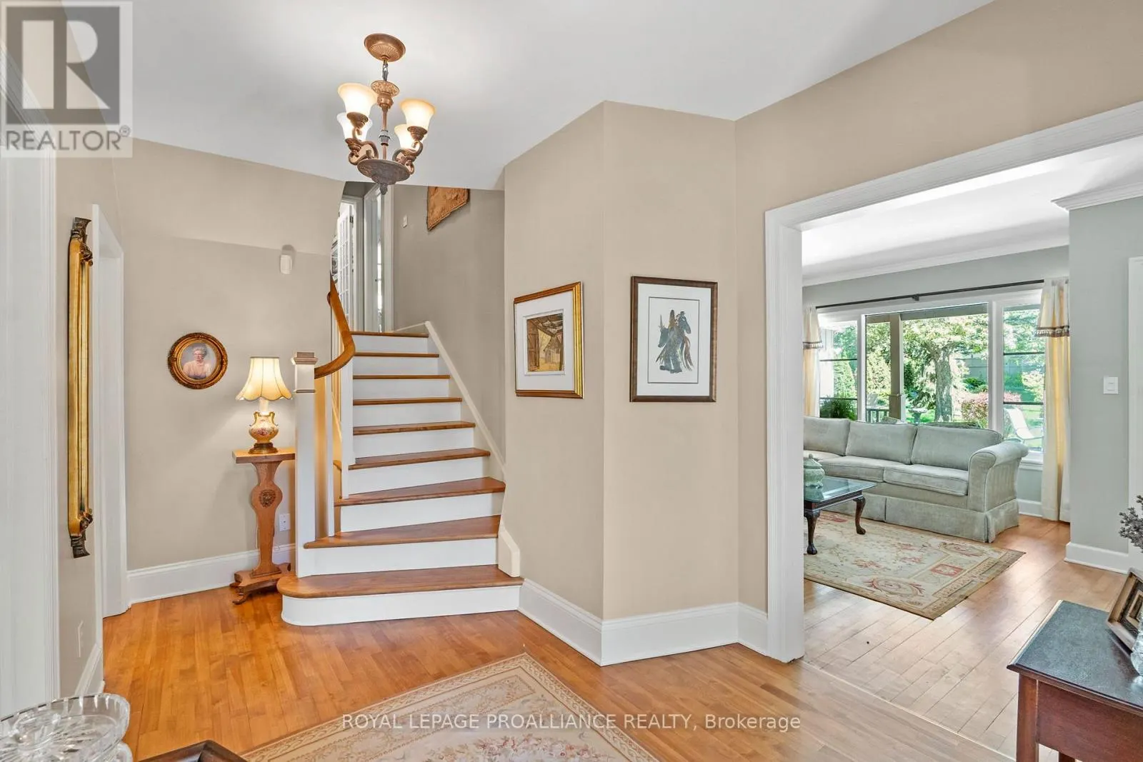 27 COCHRANE DRIVE