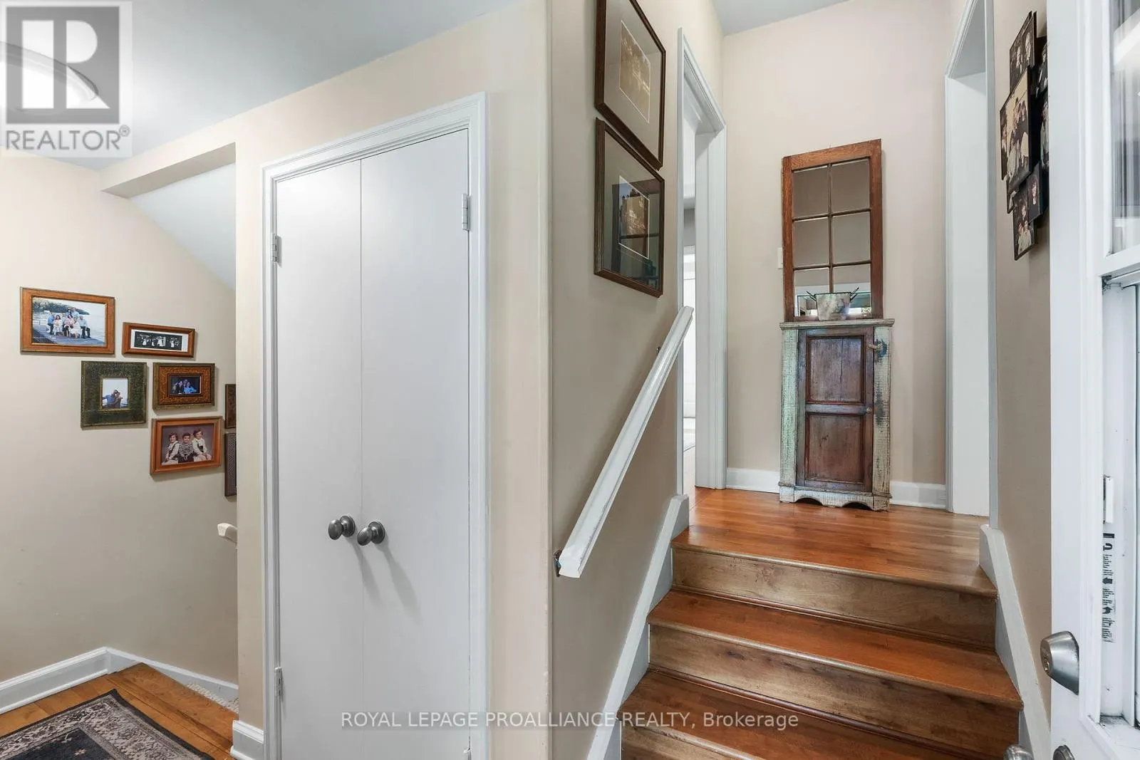 27 COCHRANE DRIVE